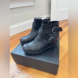 NIB Sorel Joan Of Arc Wedge II Black Leather Buckle Boots 8.5 39.5